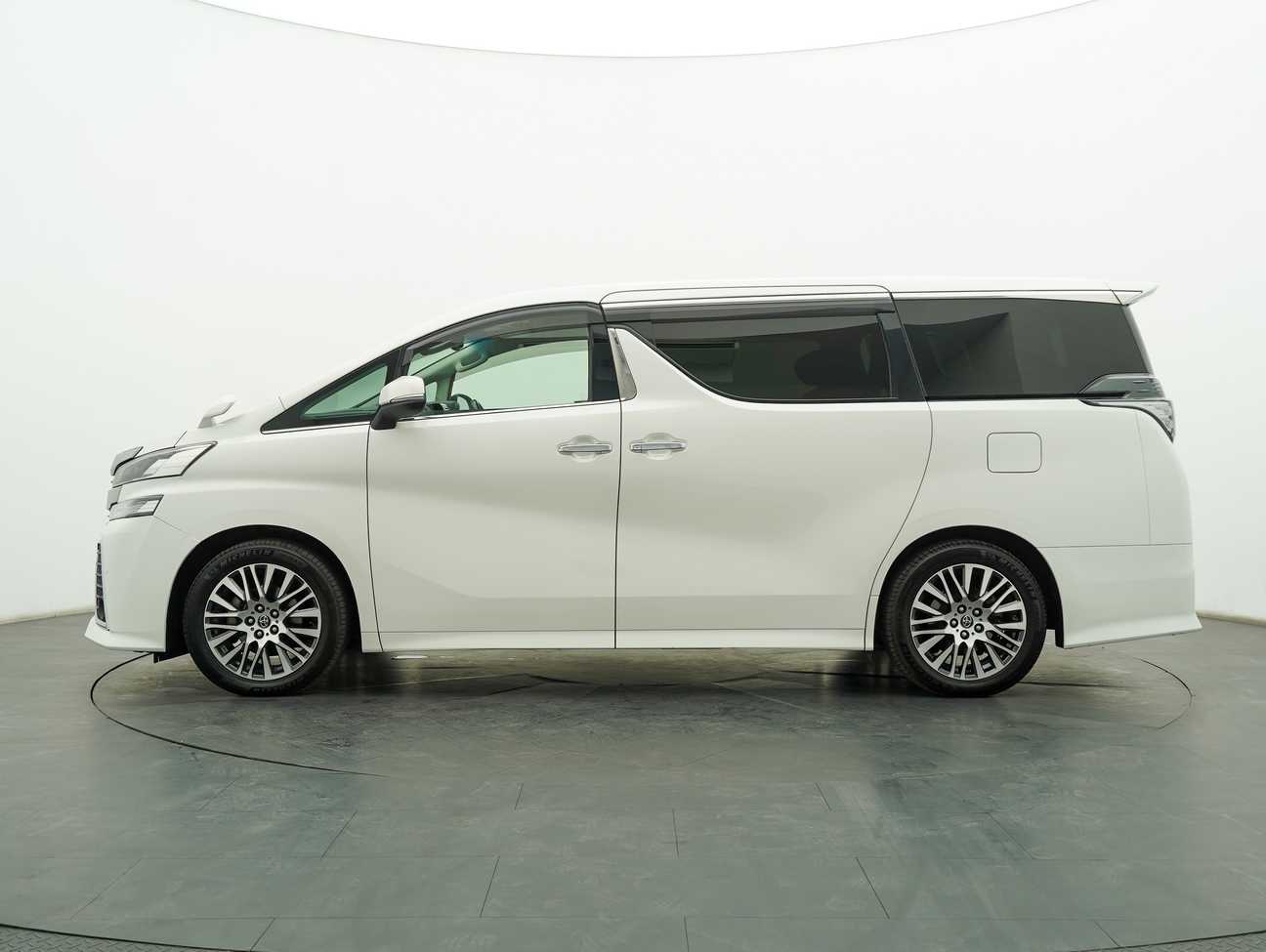 used 2016 Toyota Vellfire ZG 2.5