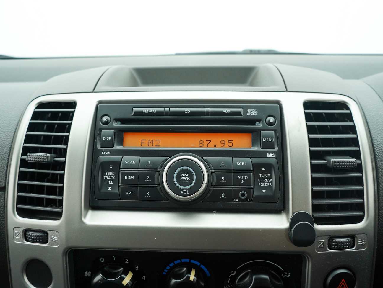 used 2015 Nissan NAVARA 4X2 2.5