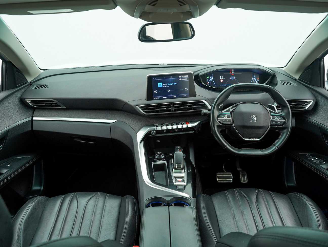 terpakai 2021 Peugeot 3008 THP Allure 1.6