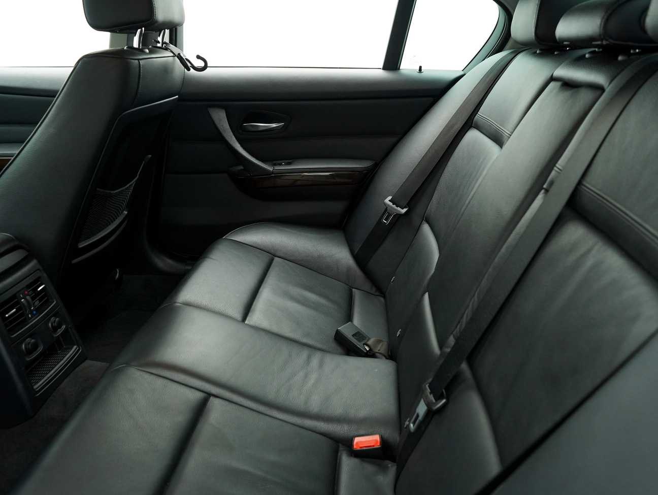 used 2010 BMW 323i  2.5