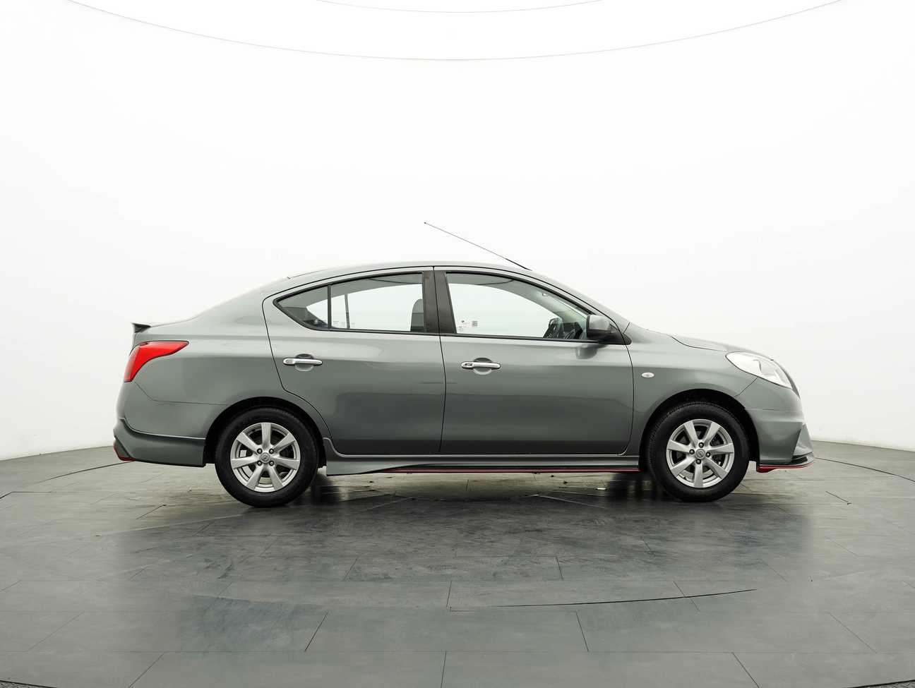used 2014 Nissan Almera VL 1.5