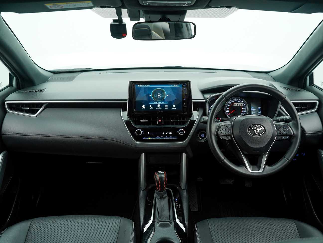 used 2022 Toyota Corolla Cross V 1.8