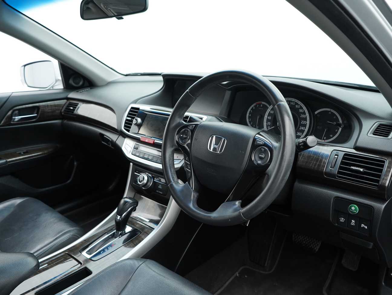 used 2015 Honda Accord VTi-L 2.0