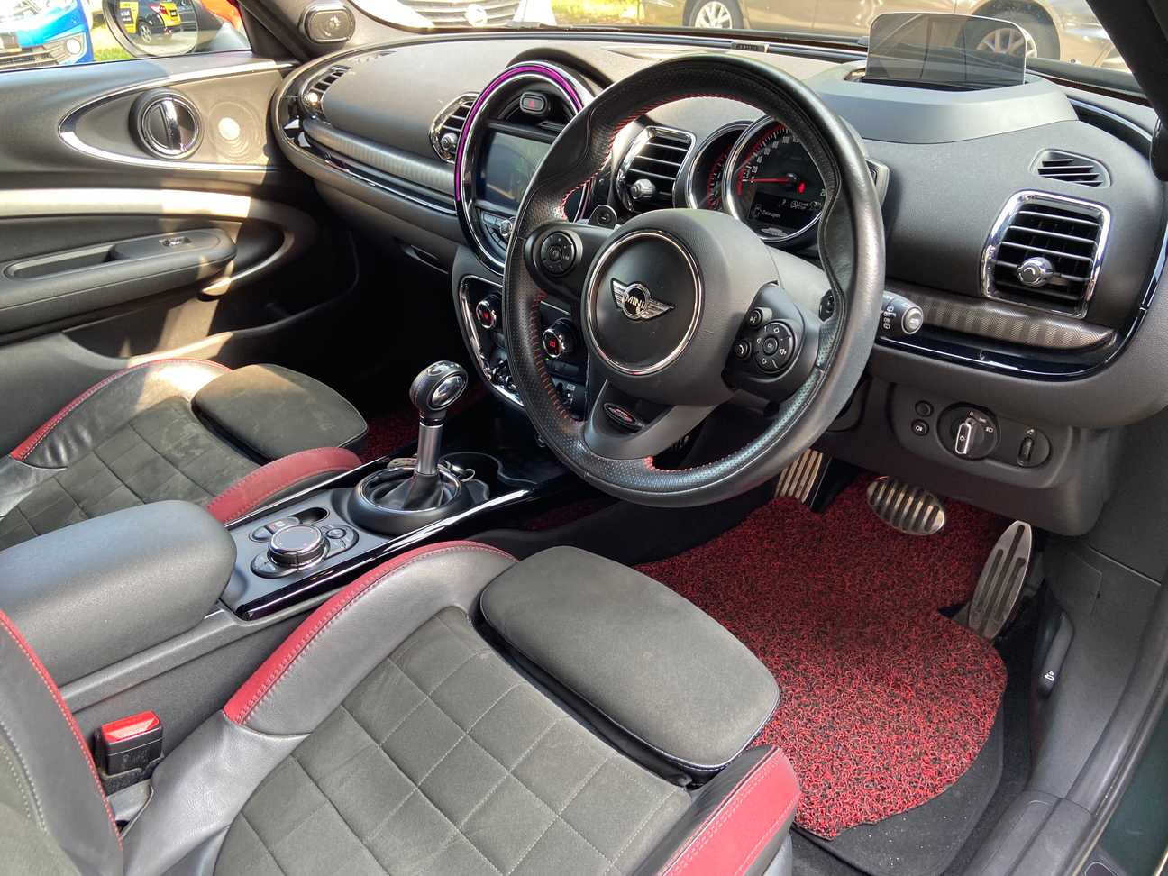 terpakai 2018 MINI Clubman John Cooper Works 2.0