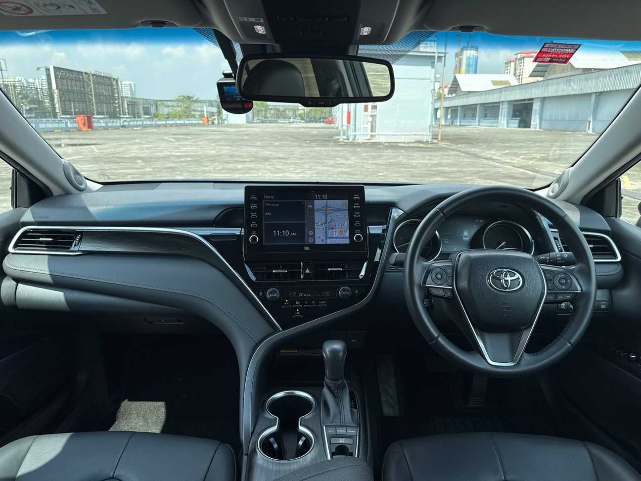 terpakai 2023 Toyota Camry V 2.5