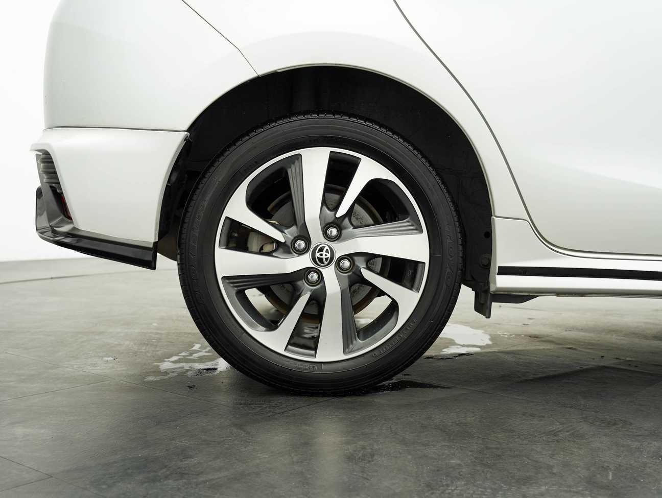 terpakai 2021 Toyota Yaris G 1.5