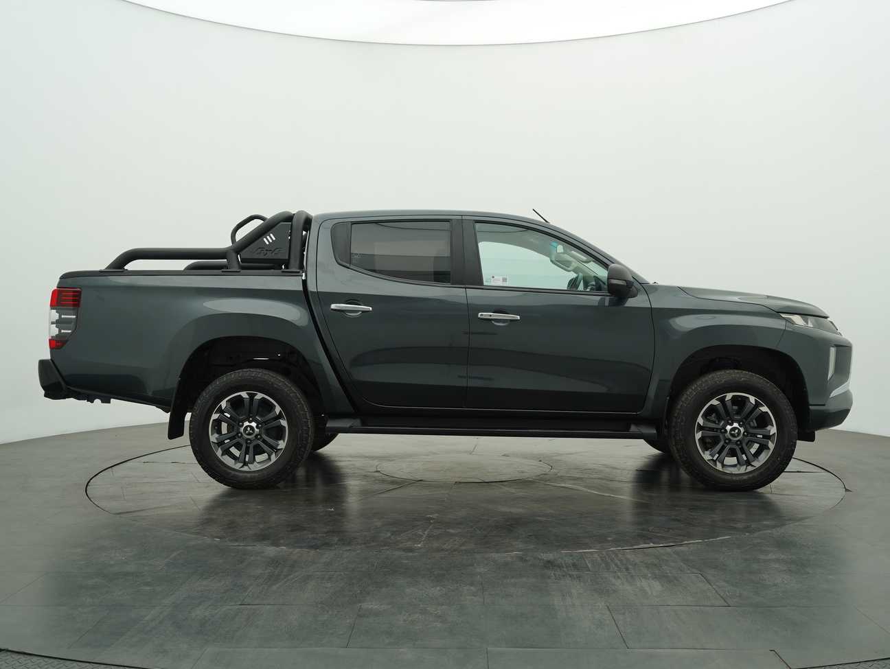 used 2020 Mitsubishi Triton VGT Premium Updated Spec Dual Cab 4X4 2.4