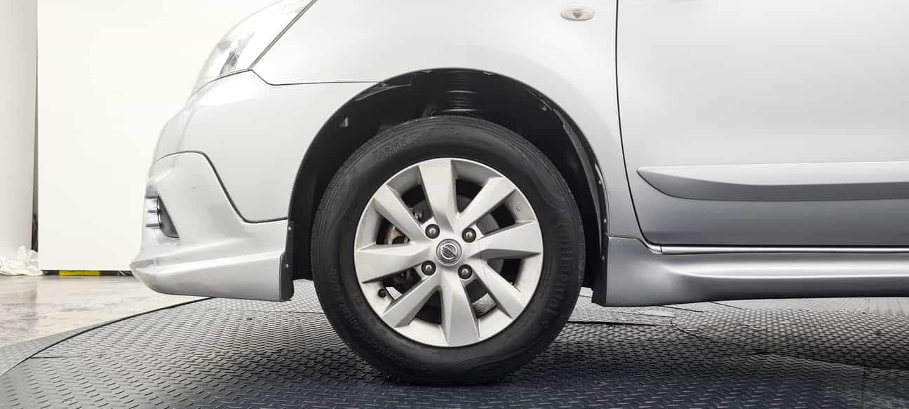 used 2017 Nissan GRAND LIVINA CLASSIC/COMFORT 1.6