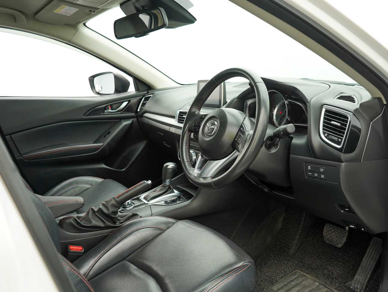 terpakai 2017 Mazda 3 SKYACTIV-G High 2.0