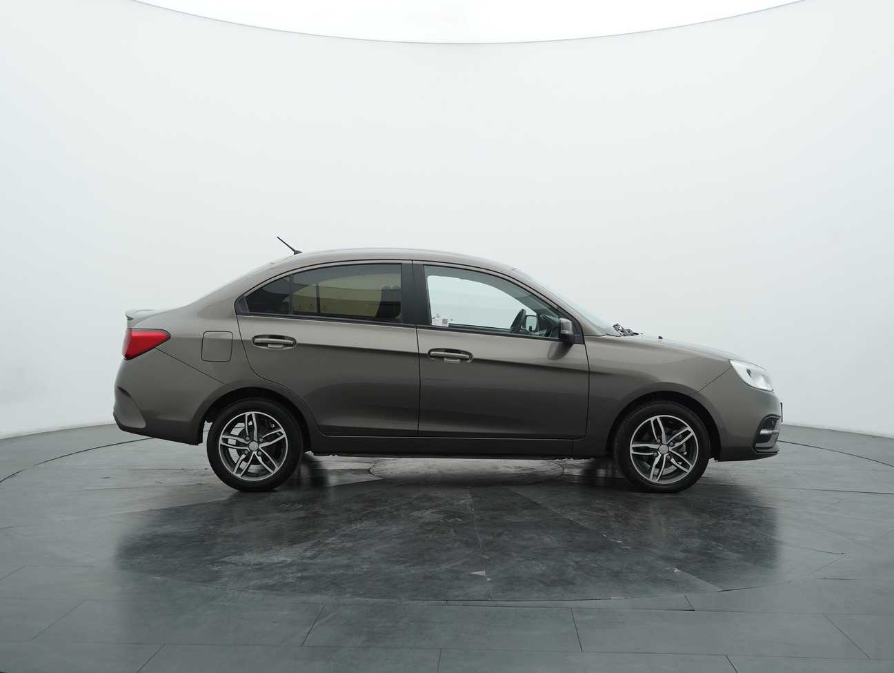 terpakai 2021 Proton Saga Premium 1.3