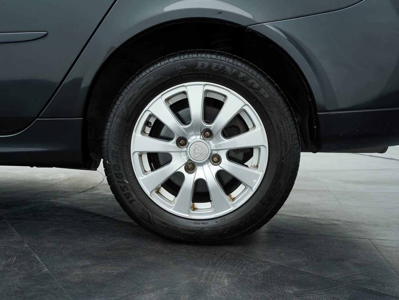 used 2014 Proton Persona SV 1.6