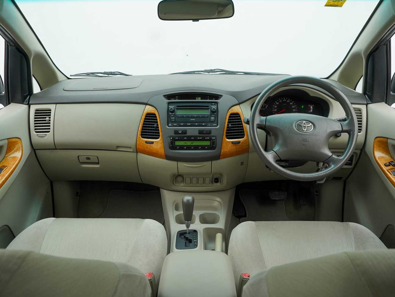 used 2010 Toyota Innova G 2.0