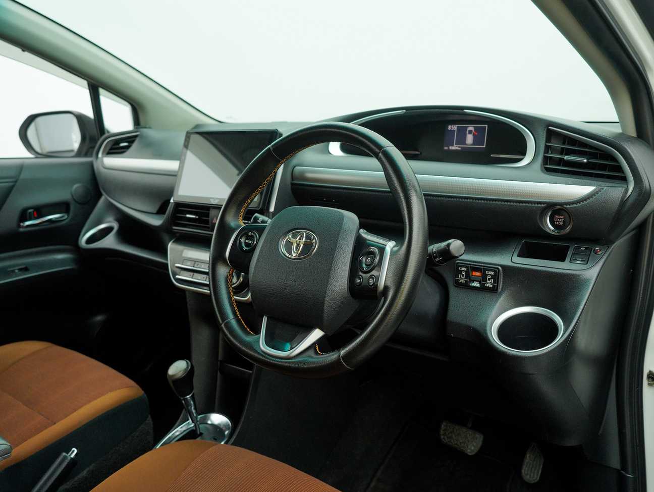 used 2016 Toyota Sienta V 1.5