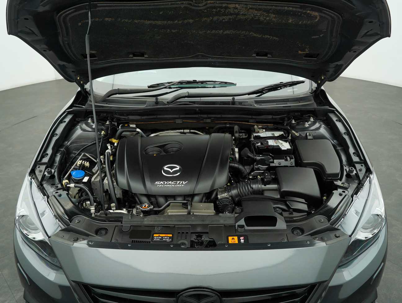 terpakai 2015 Mazda 3 SKYACTIV-G High 2.0