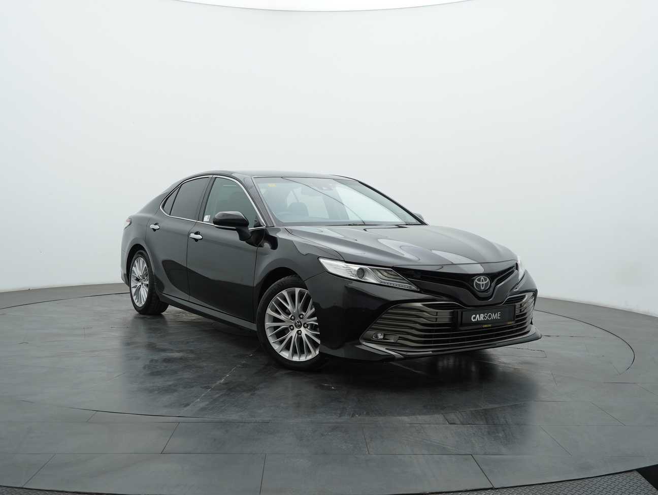 used 2019 Toyota Camry V 2.5