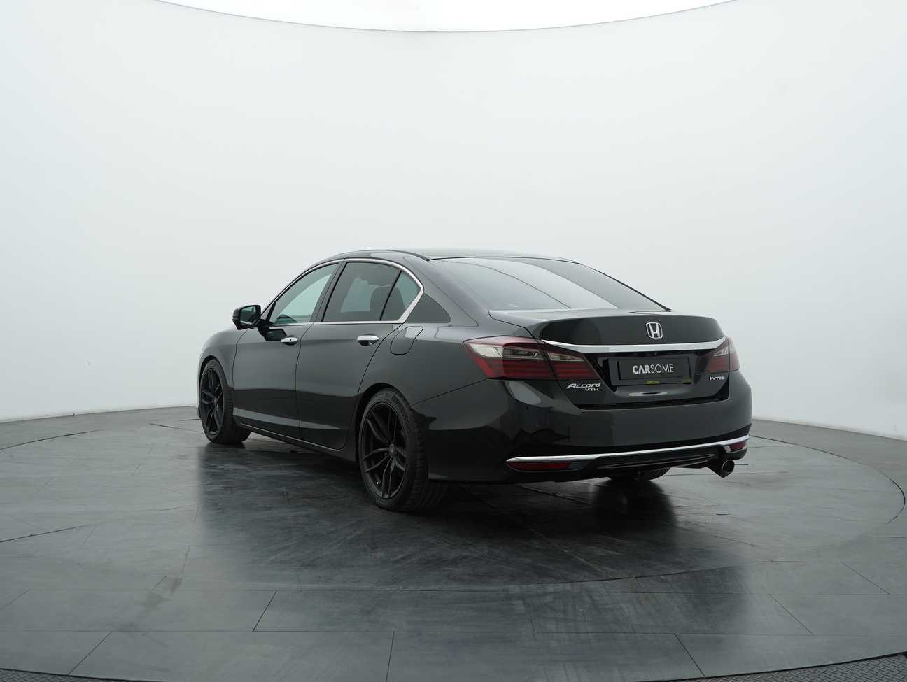 used 2017 Honda Accord VTi-L 2.0