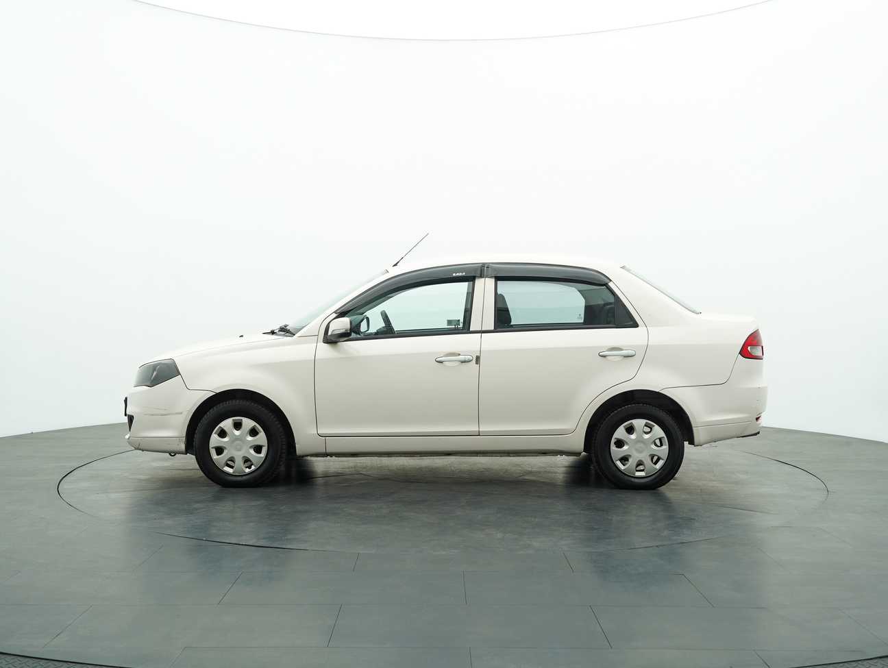 used 2013 Proton Saga SV 1.3