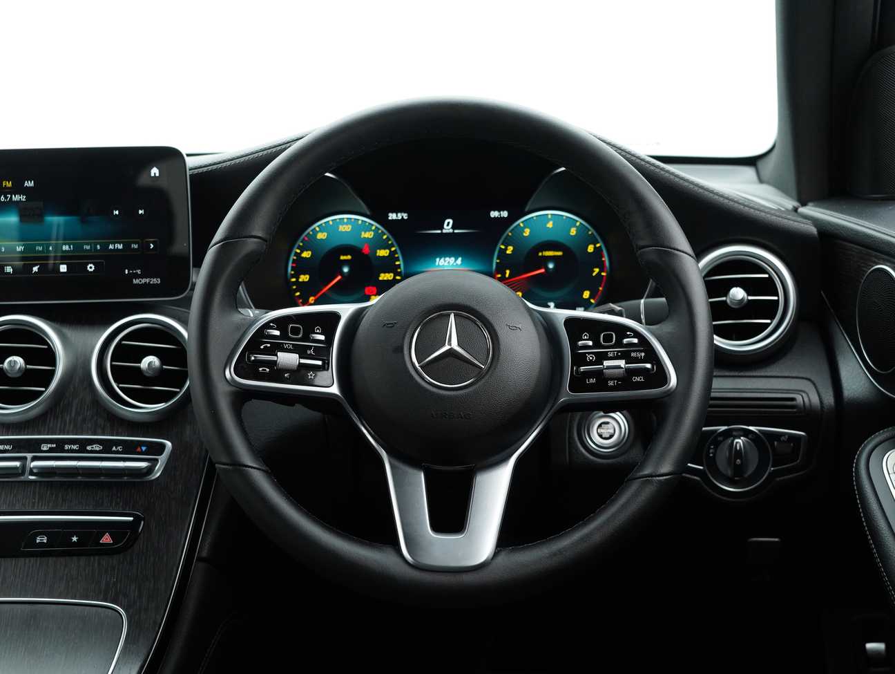 used 2020 Mercedes-Benz GLC200 Exclusive 2.0