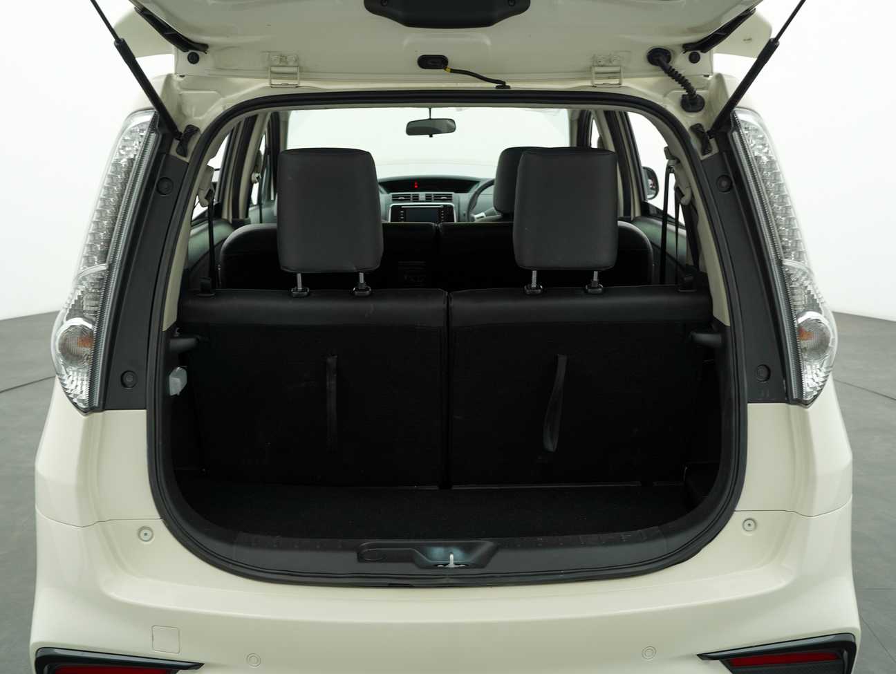 terpakai 2019 Perodua Alza Advance 1.5