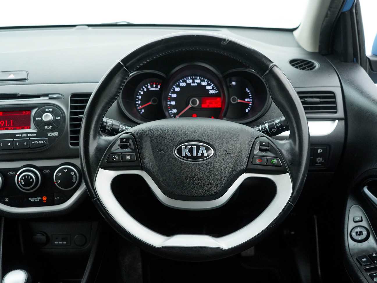 terpakai 2014 Kia Picanto  1.2