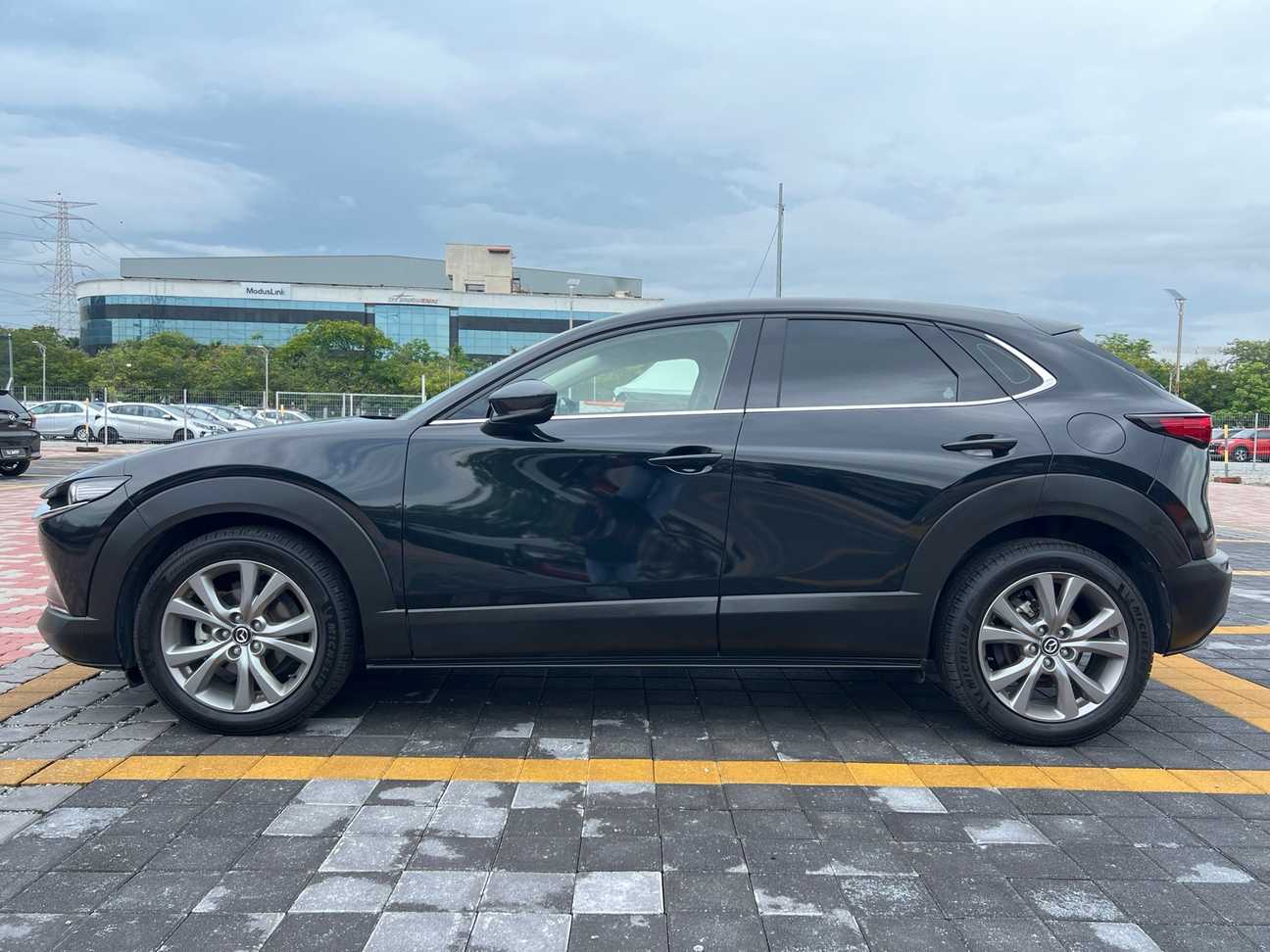 terpakai 2023 Mazda CX-30 SKYACTIV-G High Plus 2.0