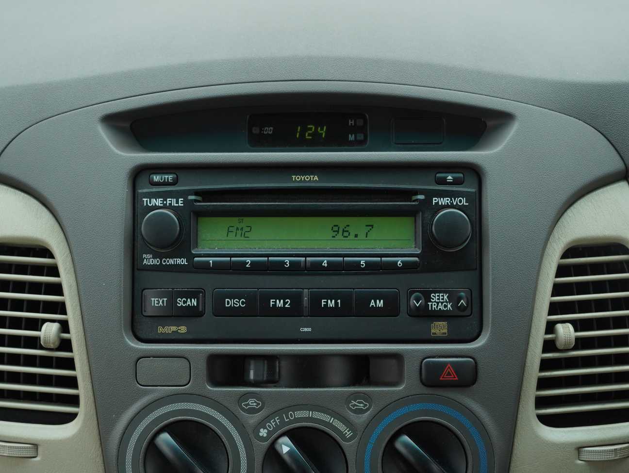 used 2010 Toyota Innova E 2.0