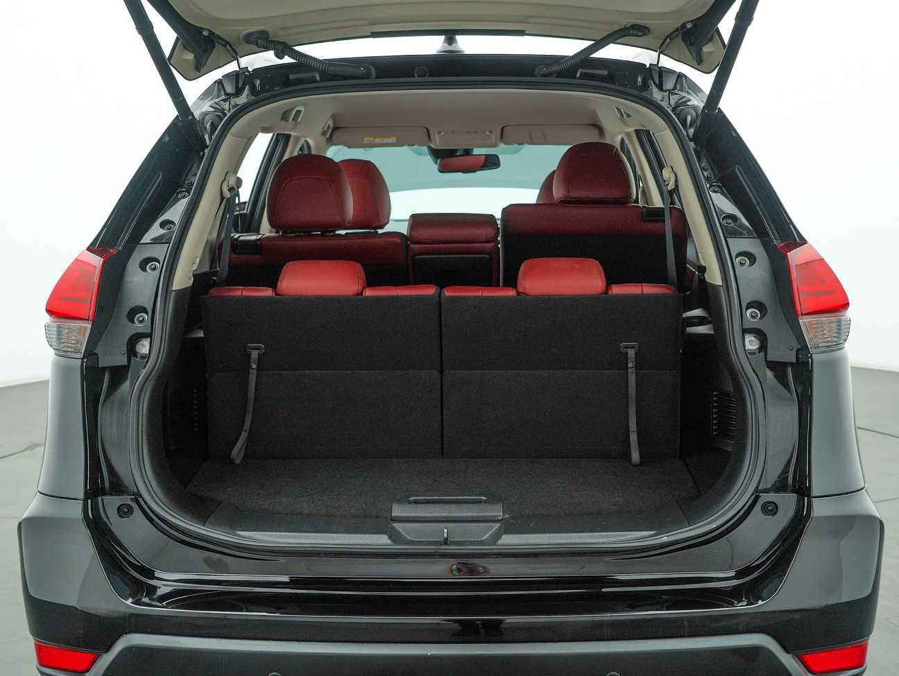 used 2023 Nissan X-Trail Mid 2.0