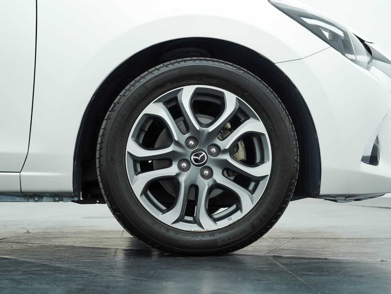 terpakai 2017 Mazda 2 SKYACTIV-G (Halogen Headlight) 1.5