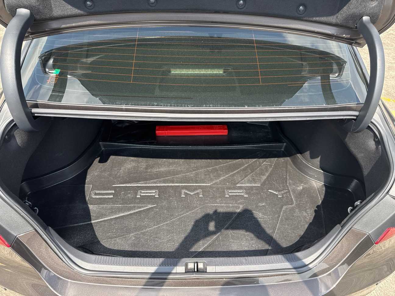 terpakai 2023 Toyota Camry V 2.5