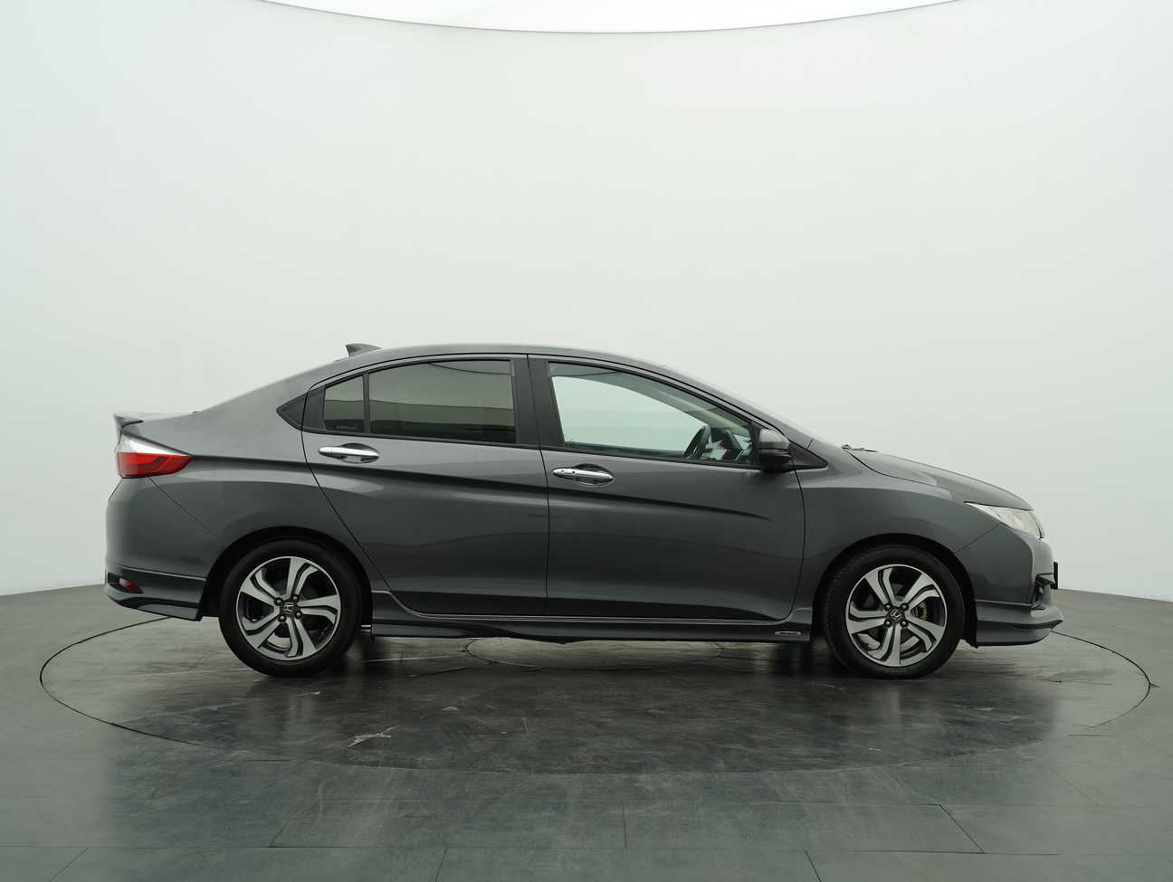 used 2015 Honda City V 1.5