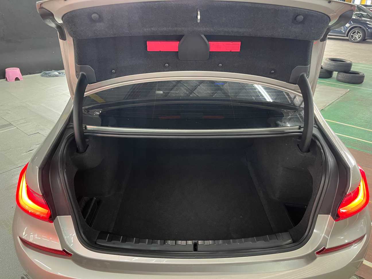 used 2022 BMW 330Li M Sport 2.0