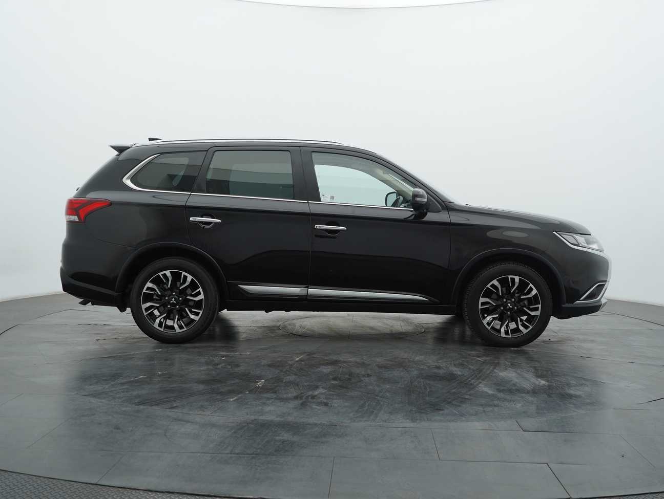 used 2018 Mitsubishi Outlander  2.4