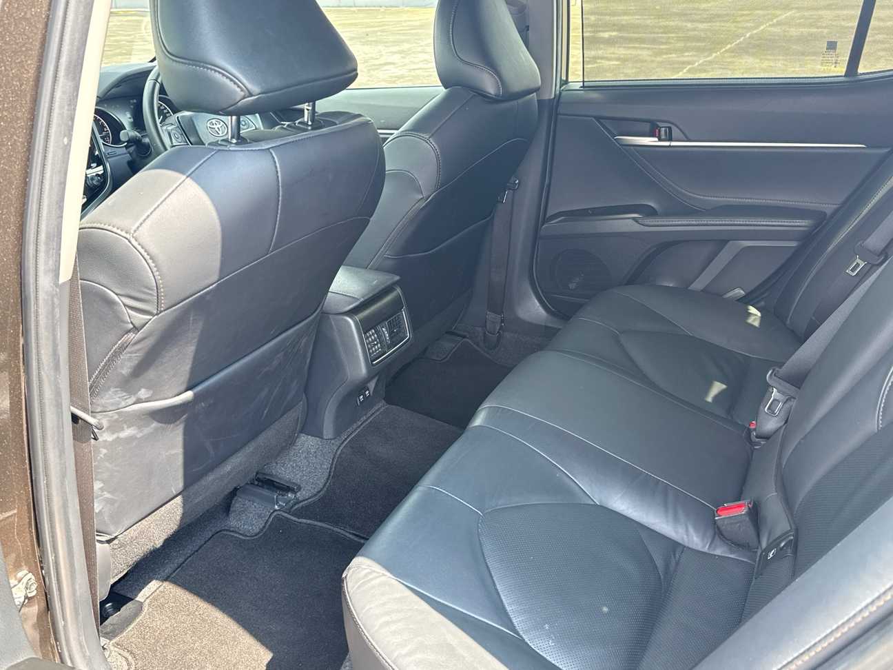 terpakai 2023 Toyota Camry V 2.5