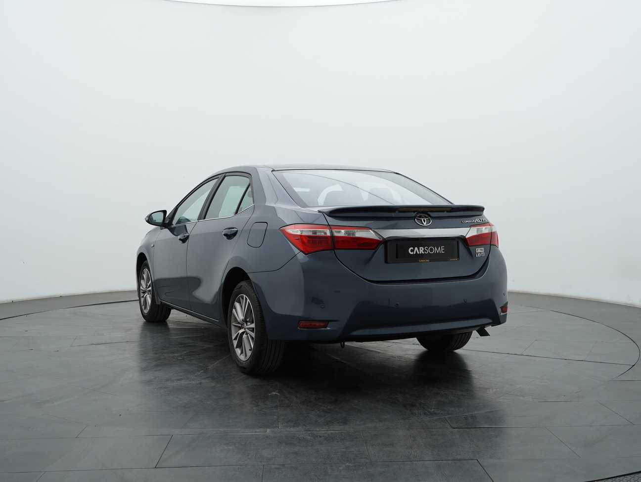 used 2014 Toyota Corolla Altis E 1.8