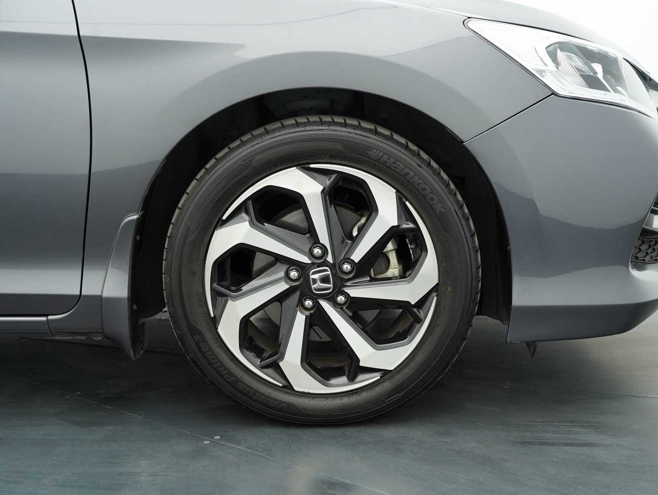 terpakai 2017 Honda ACCORD VTI-L 2.0