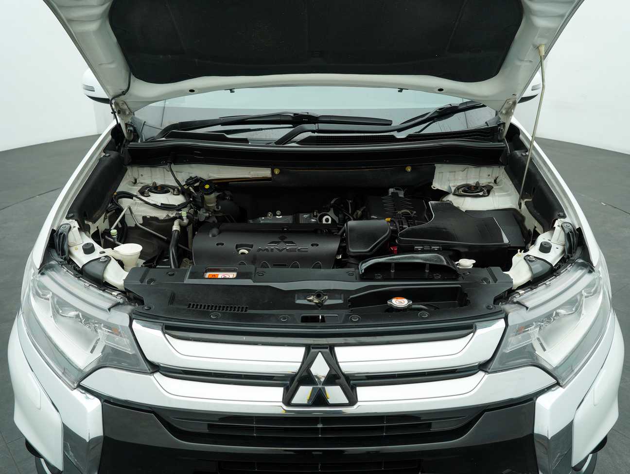 used 2016 Mitsubishi Outlander  2.4