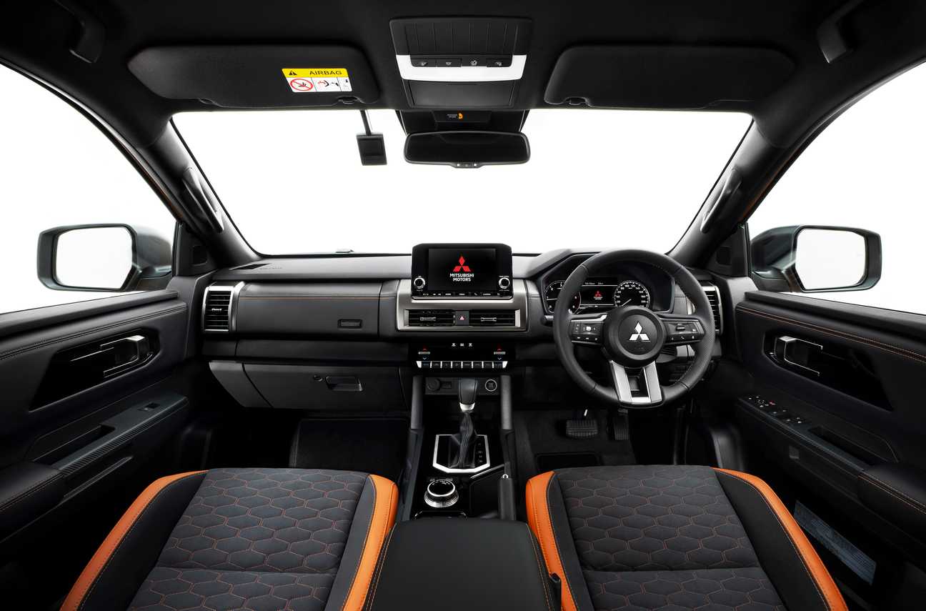 used 2025 Mitsubishi Triton Athlete Dual Cab 4X4 2.4