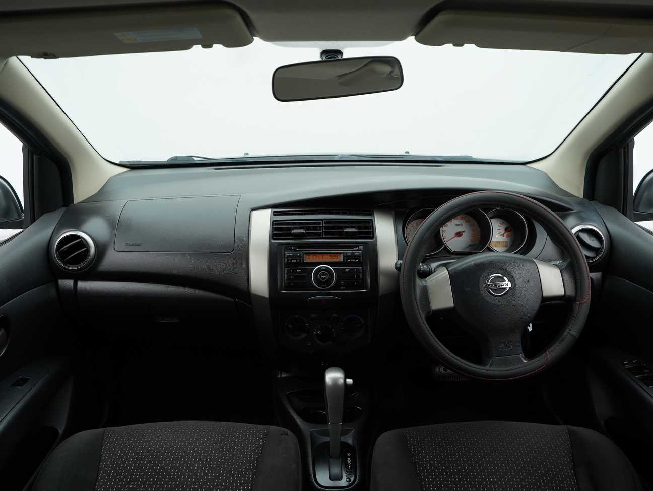 used 2012 Nissan Grand Livina ST-L Comfort 1.6
