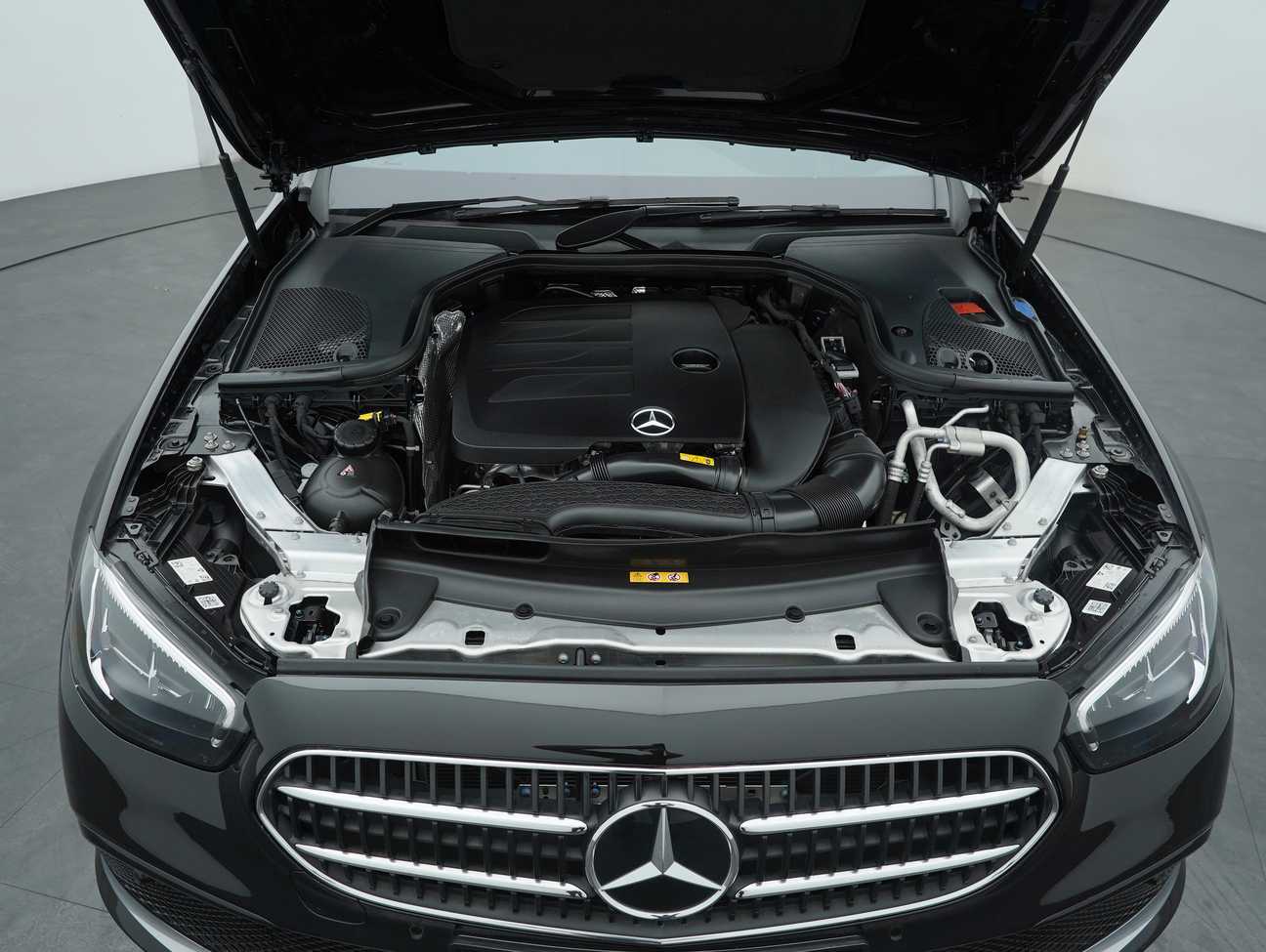 used 2023 Mercedes-Benz E200 Avantgarde 2.0