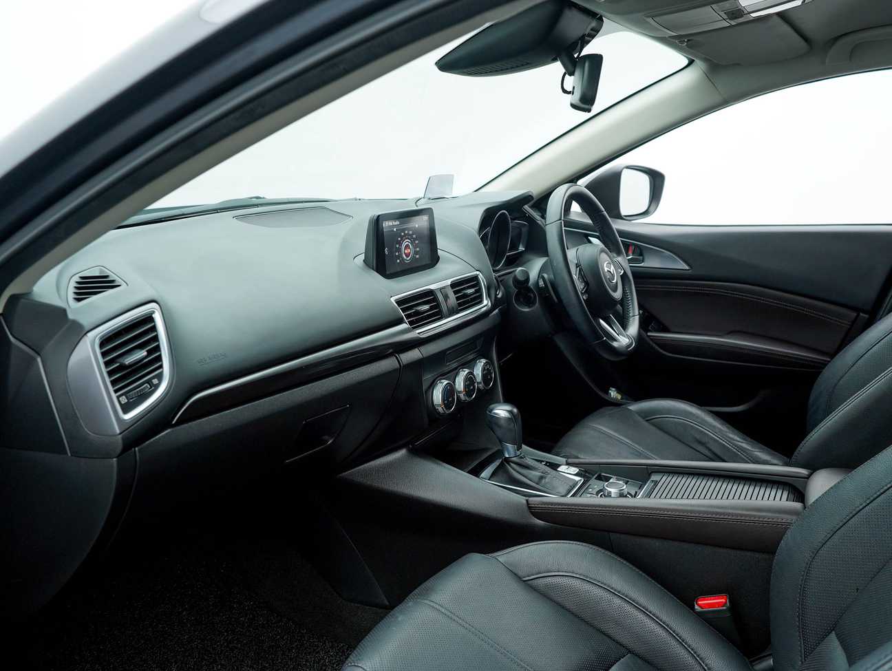 terpakai 2018 Mazda 3 SKYACTIV-G 2.0