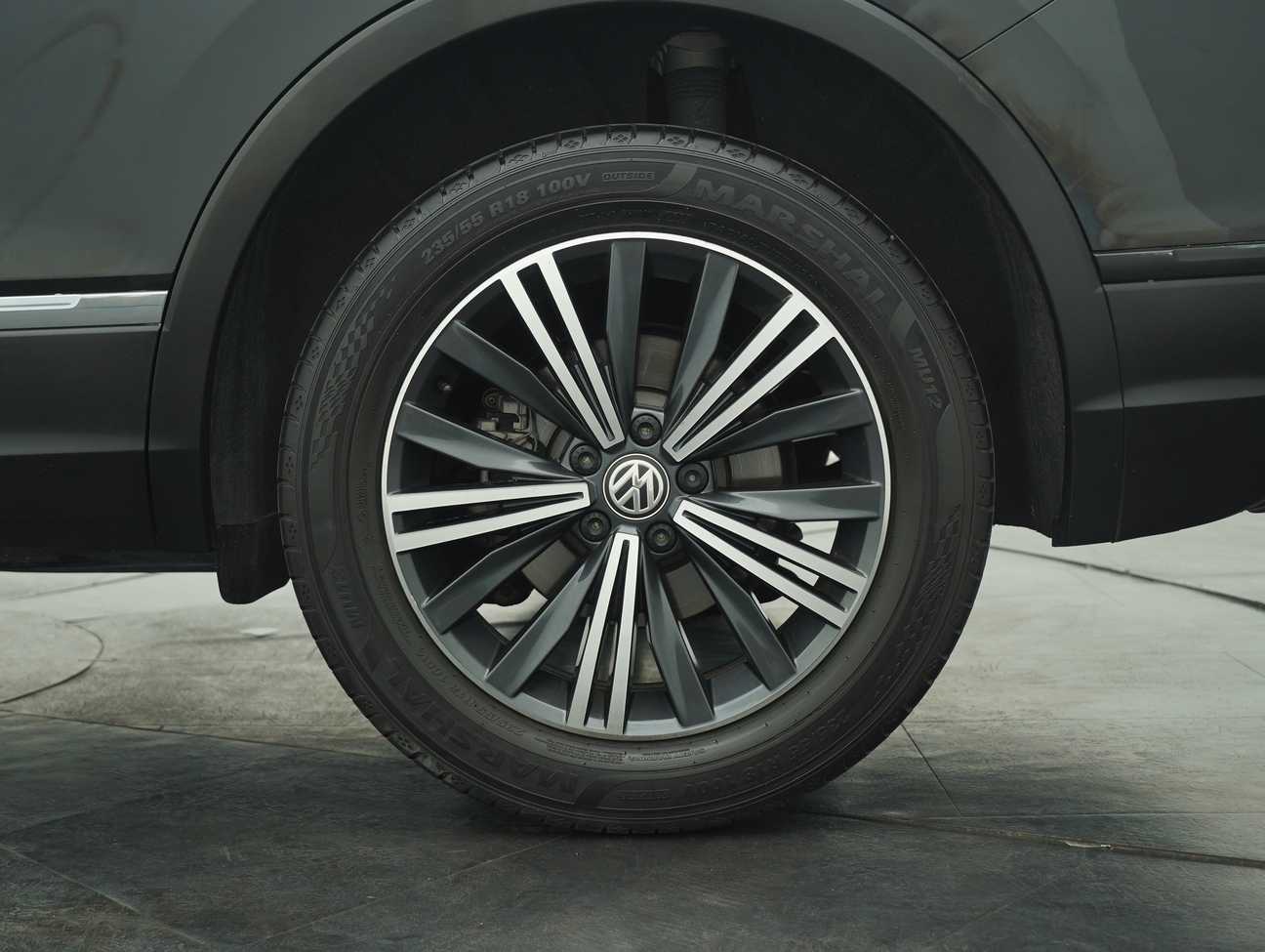 terpakai 2021 Volkswagen Tiguan Allspace Highline 1.4