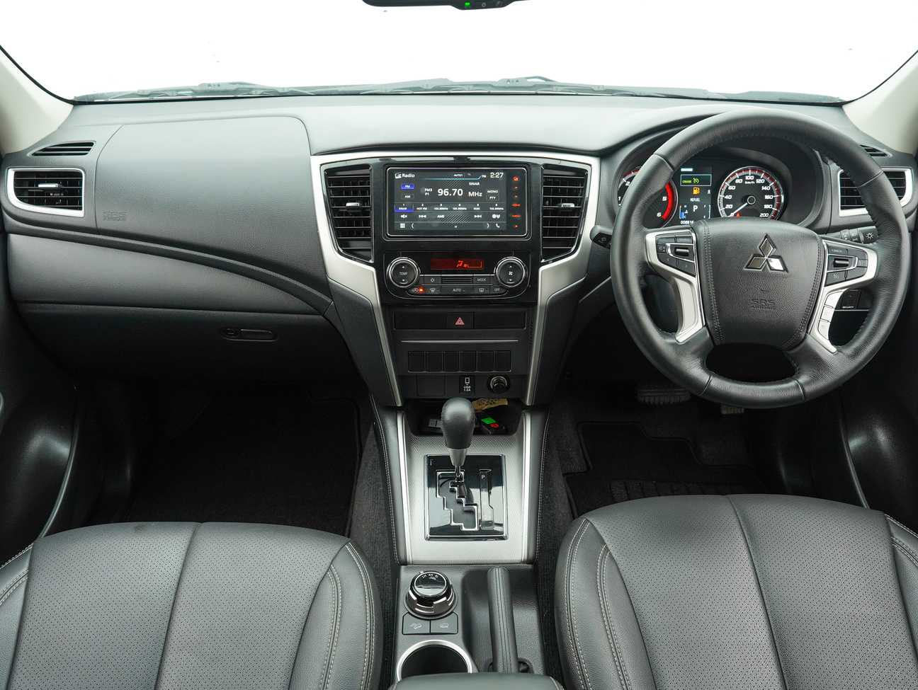 used 2021 Mitsubishi Triton VGT Premium Updated Spec Dual Cab 4X4 2.4