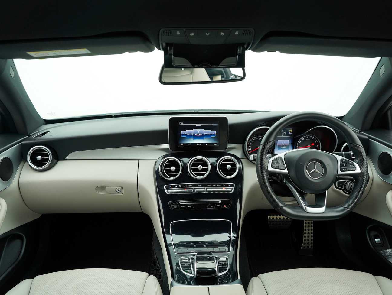 used 2016 Mercedes-Benz C 200 COUPE AMG LINE (CBU) 2.0