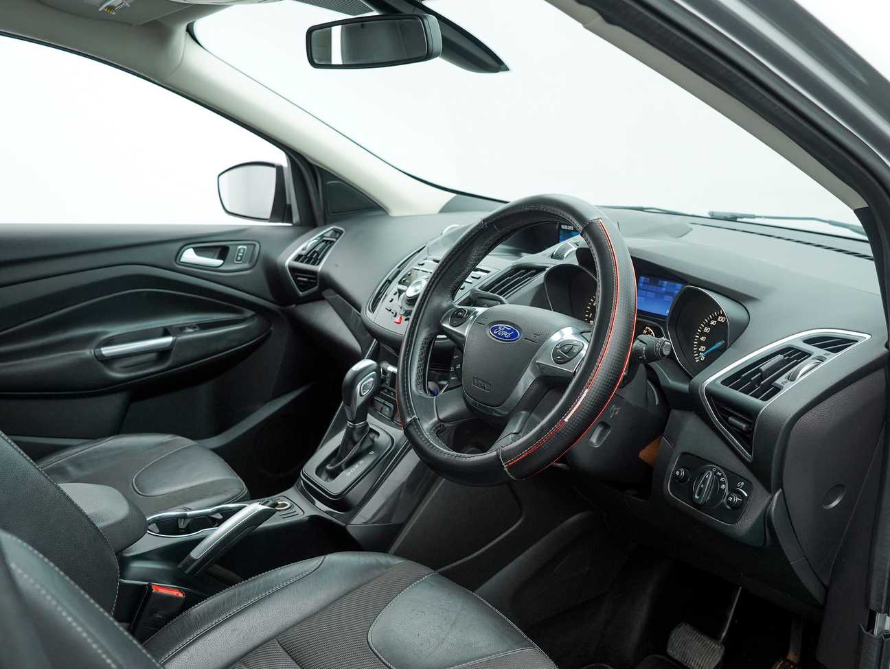 terpakai 2013 Ford Kuga Titanium Ecoboost 1.6