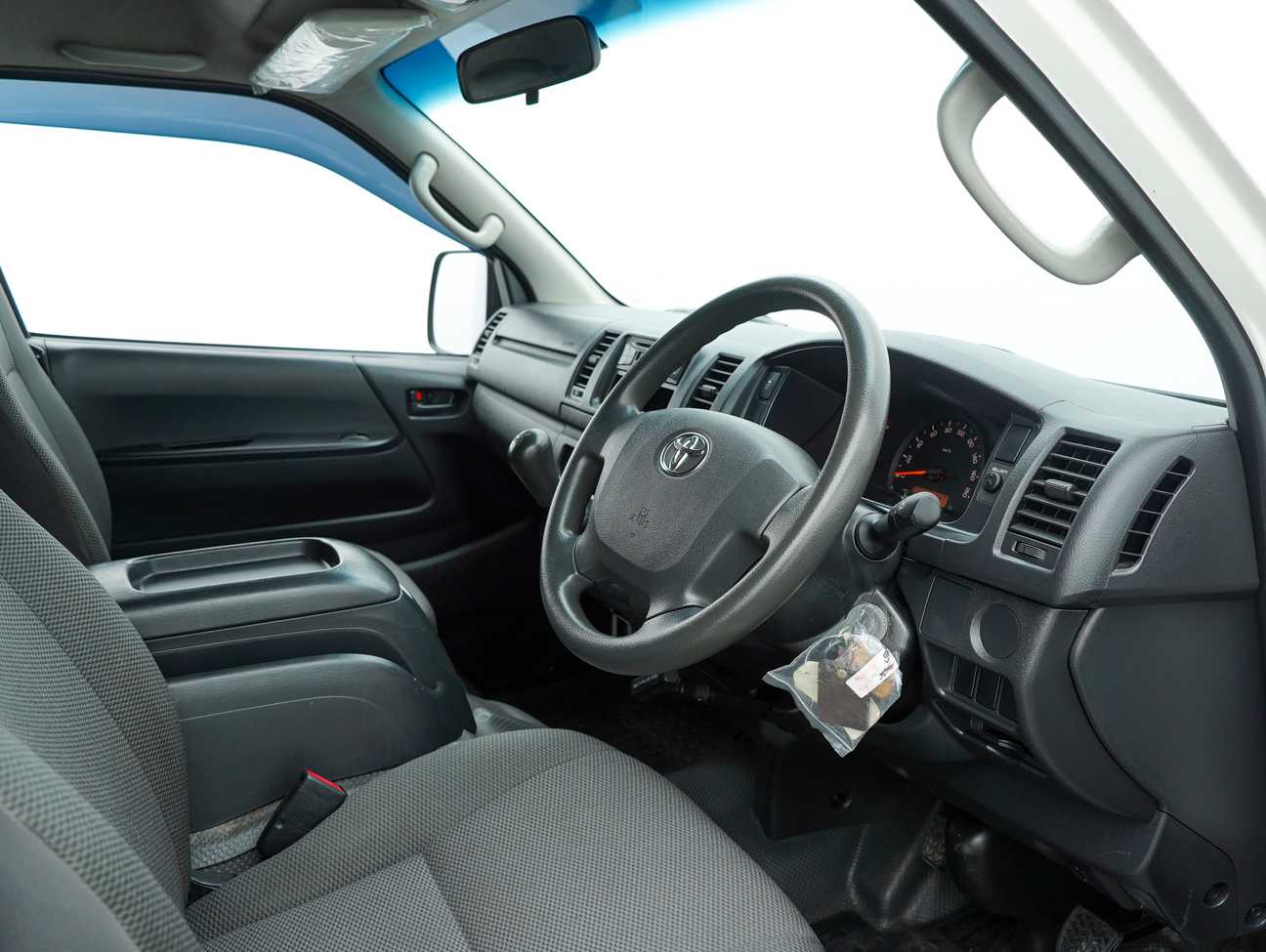 used 2015 Toyota Hiace Window Van 2.7