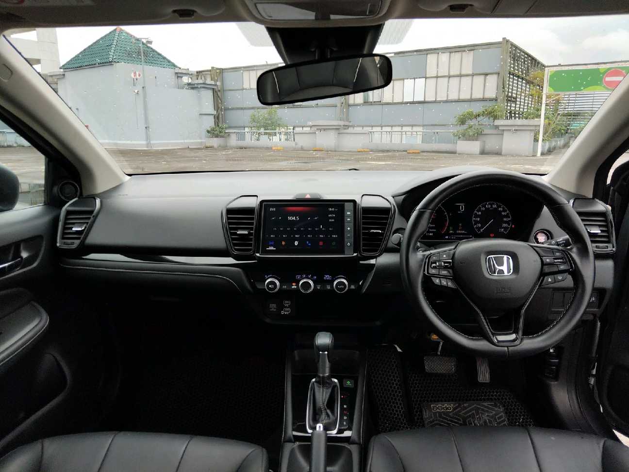 terpakai 2022 Honda City V Sensing 1.5
