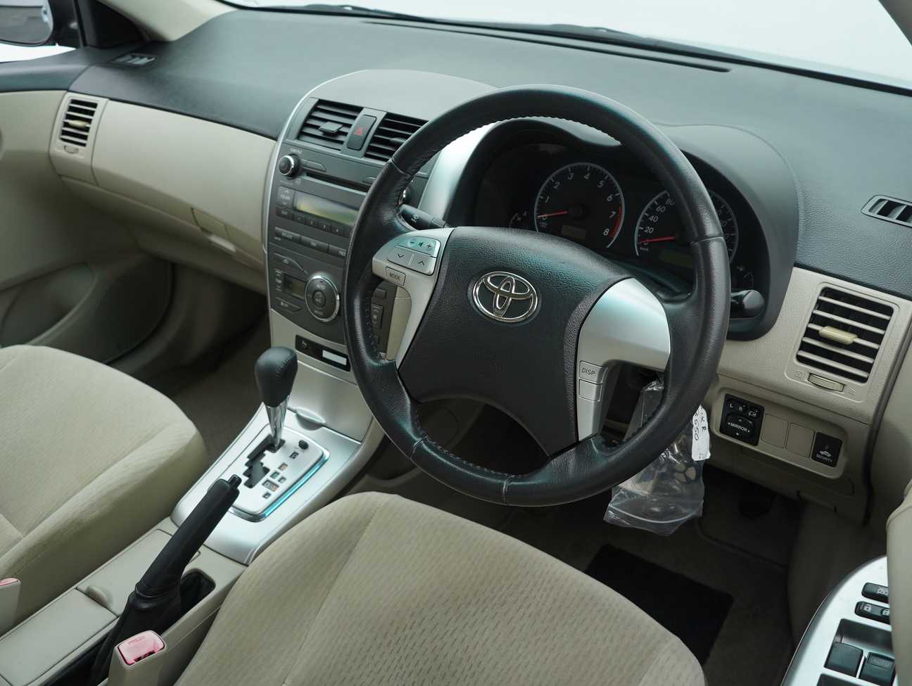 terpakai 2012 Toyota Corolla Altis E 1.8