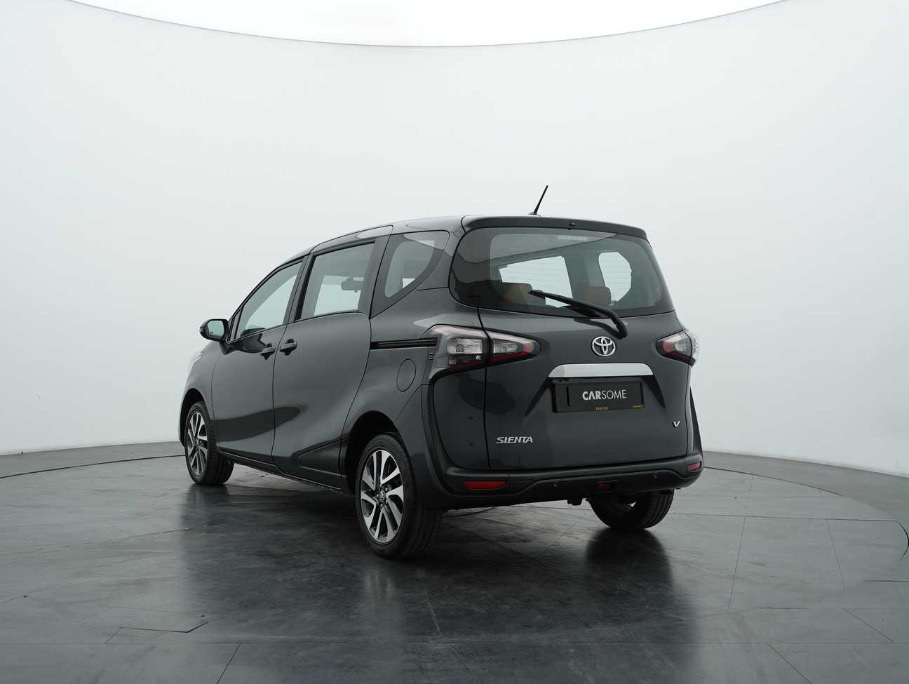 terpakai 2018 Toyota Sienta V 1.5