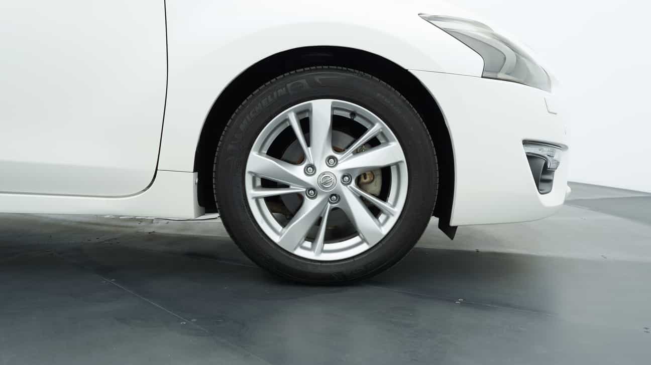 terpakai 2014 Nissan TEANA XV 2.5