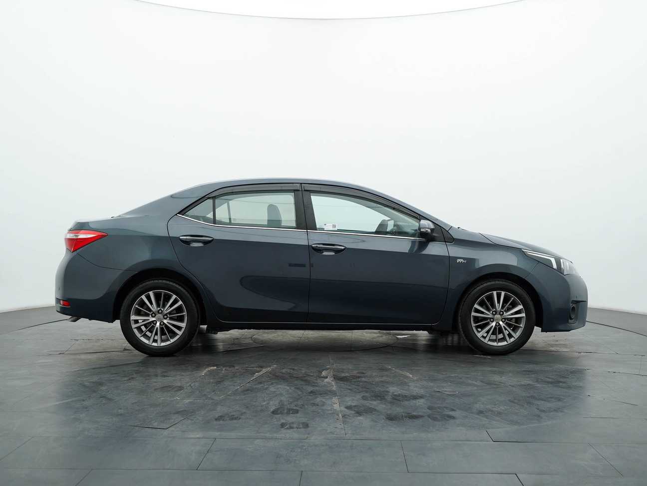 used 2015 Toyota Corolla Altis G 1.8